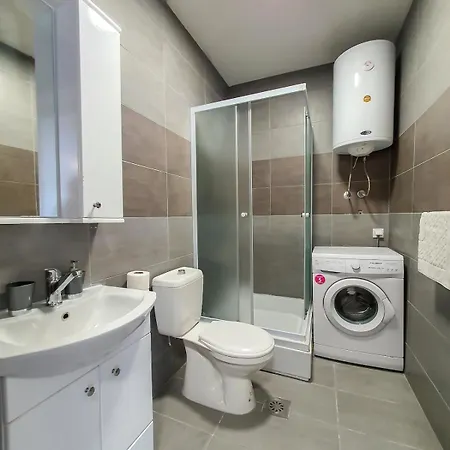 New Business Apt11 Center *