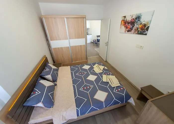 New Business Apt11 Center * Скоп'є