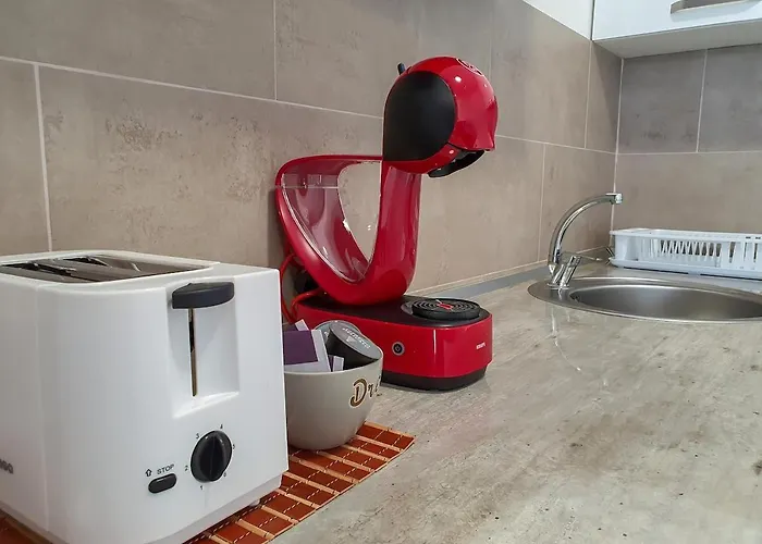 New Business Apt11 Center